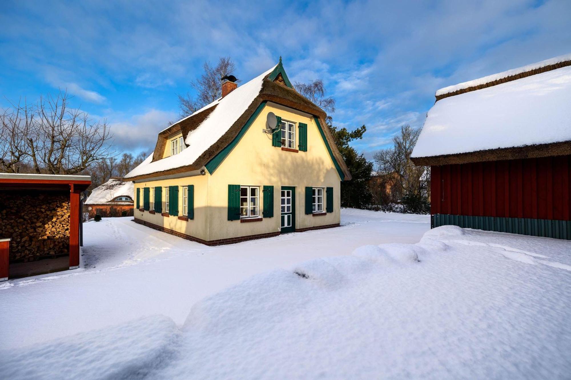 Ferienhaus Preetz 1A - Idylle Unter Reet Burtevitz 外观 照片